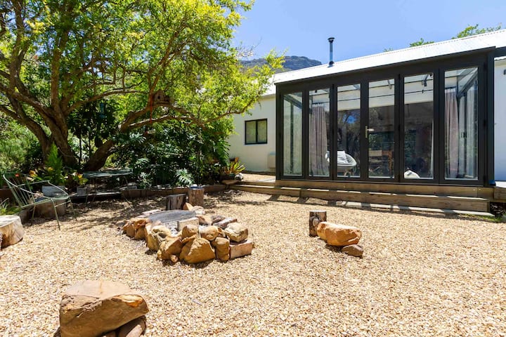 Squirrell Garden House (30)