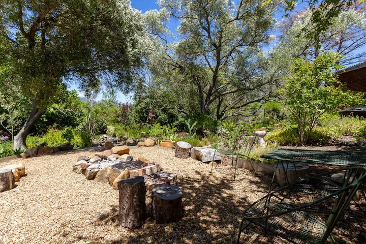 Squirrell Garden House (34)