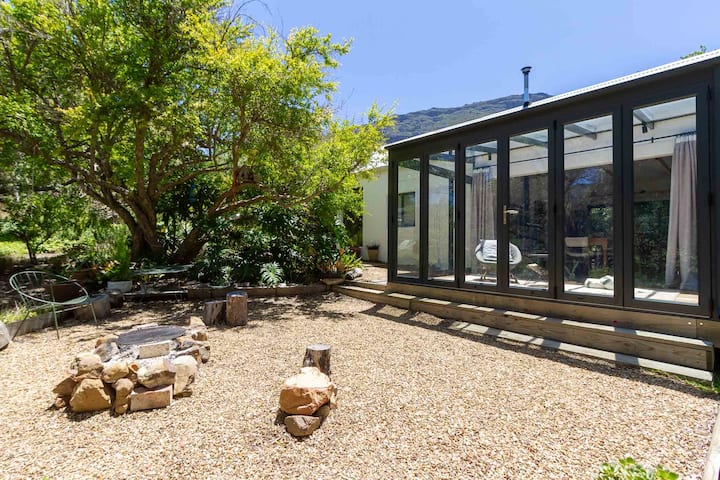Squirrell Garden House (35)