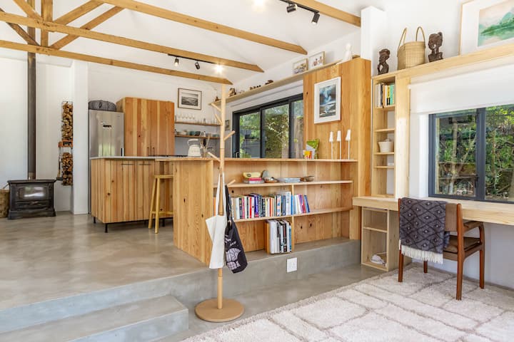 Squirrell Garden House (40)