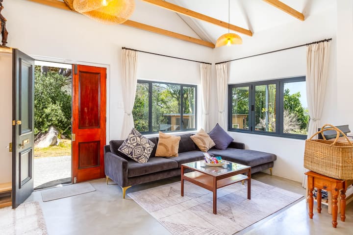 Squirrell Garden House (7)