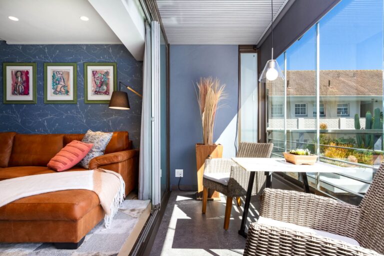 BALCONY and LOUNGE 101-Romney-1-l-26