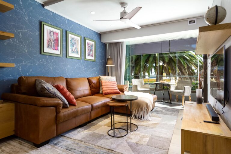 LOUNGE 101-Romney-1-l-16