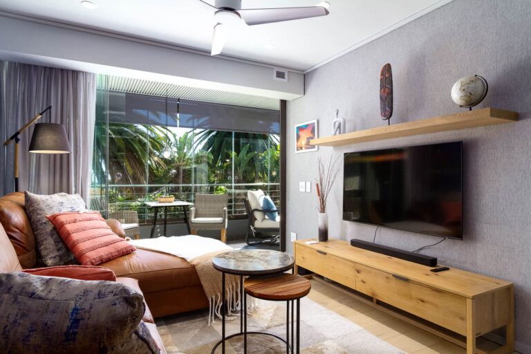 LOUNGE 2 101-Romney-1-l-18